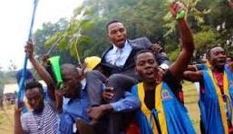 Abayizi balangiridde obutasoma, okutuusa nga Bobi Wine ayimbuddwa
