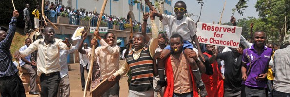 Abayizi e Makerere beekalakaasa