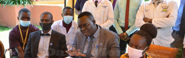 Ba-Dokita bagala Museveni alangirire omuggalo mu Kampala olwe Ebola